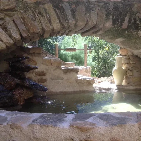 L'abri La Vall Bed & Breakfast *