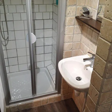 L'abri La Vall לינה וארוחת בוקר Sorède