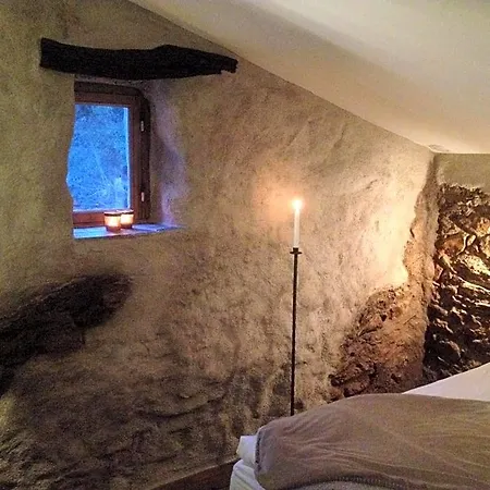 L'abri La Vall Bed & Breakfast *
