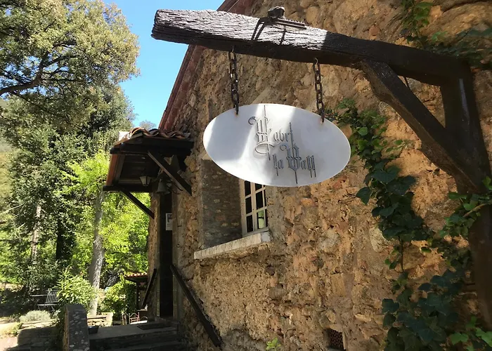 L'abri La Vall Oda ve Kahvaltı *